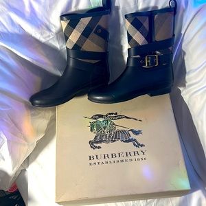 Burberry Rainboot Holloway Mid Buckle Canvas Check Rubber